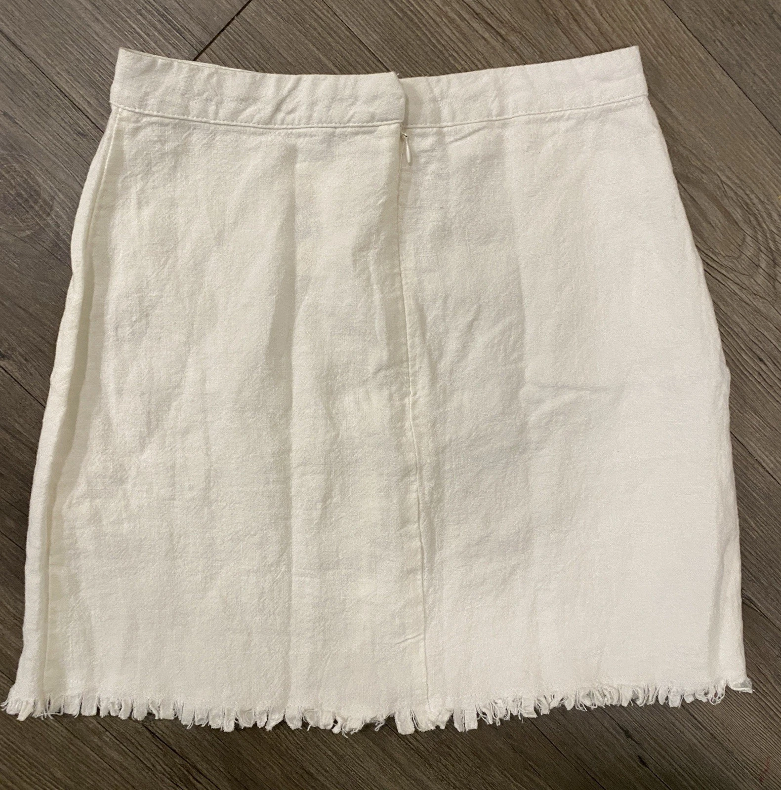 NWT LF House of Three Skirt Women's Size 6 White