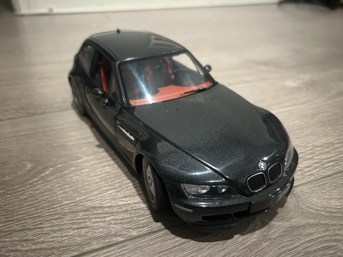 UT Models 1/18 Scale Diecast - BMW Z3M Coupe Black / Red