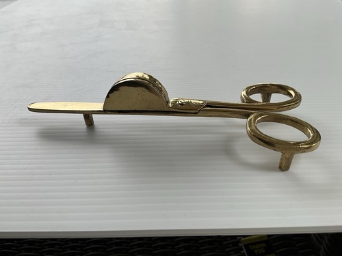 Vintage Candle Scissor Snuffer Wick Cutter Shiny Brass with 3 Leg Stand - Picture 6 of 7