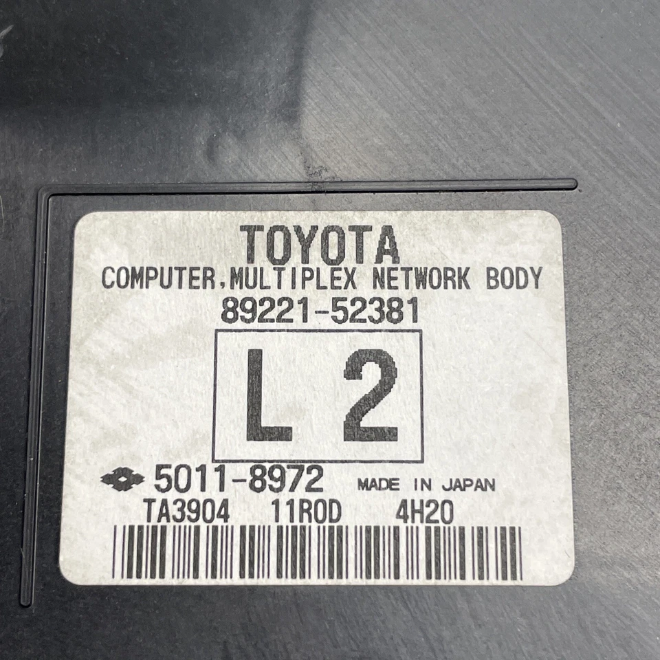 Toyota Prius C 2012 módulo de control informático de red multiplex 89221-52381 OEM Foto 3 de 4