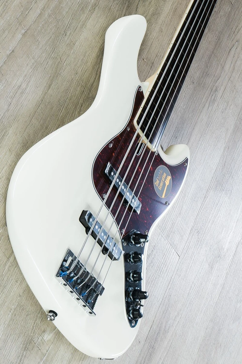 Sire Marcus Miller V7 5-String 2nd Generation Fretless Bass 