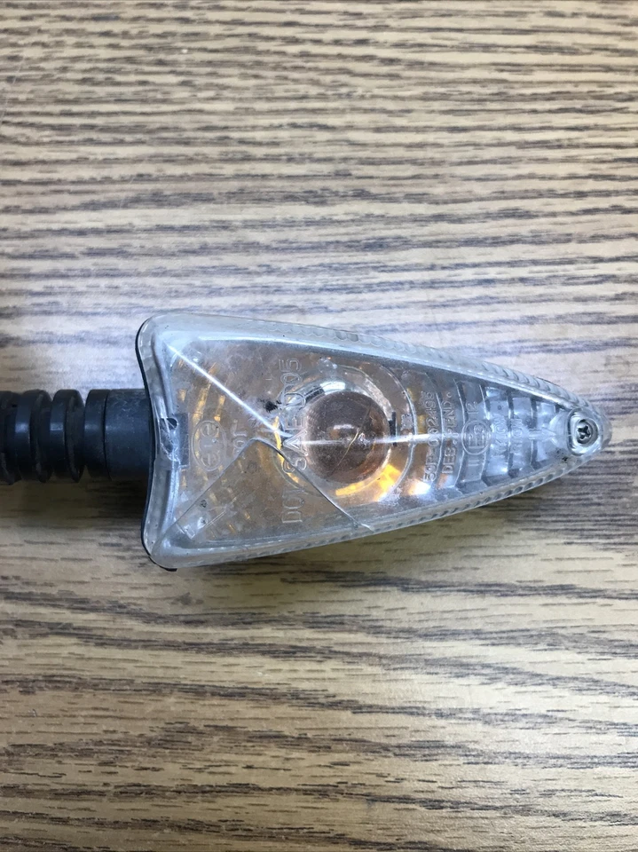 INDICADOR DELANTERO IZQUIERDO TRIUMPH STREET TRIPLE 675 2008-2014 # T2701037 Foto 3 de 4