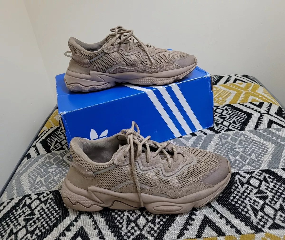 Ozweego shop size 6