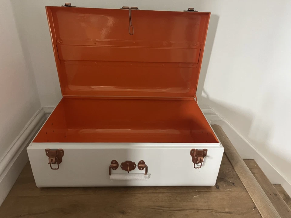 Baúl Habitat de metal blanco nuevo sin etiquetas Foto 4 de 4