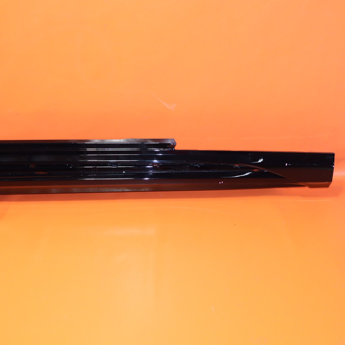 Rolls-Royce Spectre 2024 Right Rocker molding