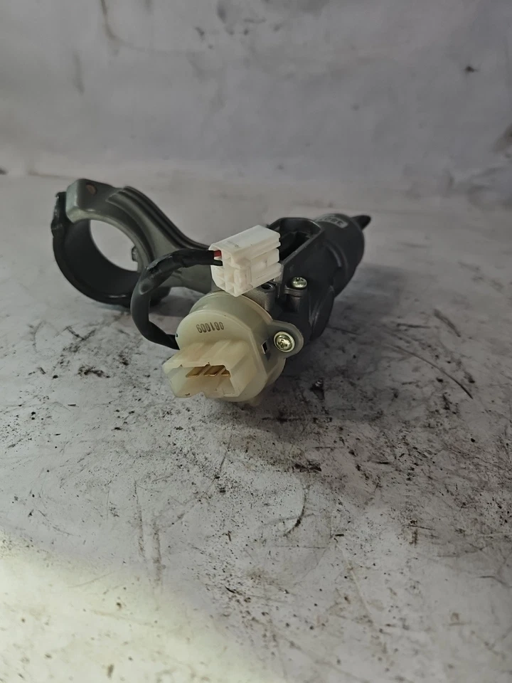 Interruptor de encendido Kia Sportage 2005-2010 2,7 L AT, cilindro de bloqueo y llave OEM Foto 4 de 4