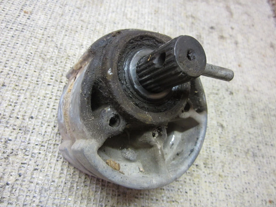 Tensor de cadena diferencial delantero Polaris Explorer 300 4x4 1995 Foto 2 de 3