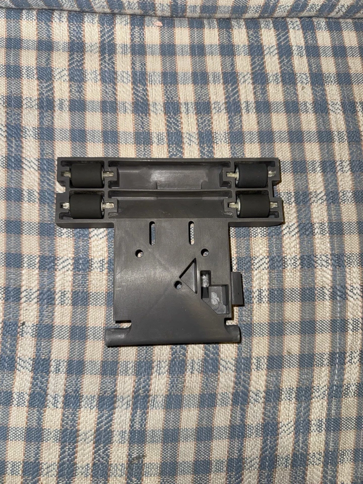 hoover floormate deluxe Floor Cleaner Bottom Plate Wheels - Image 3 of 4