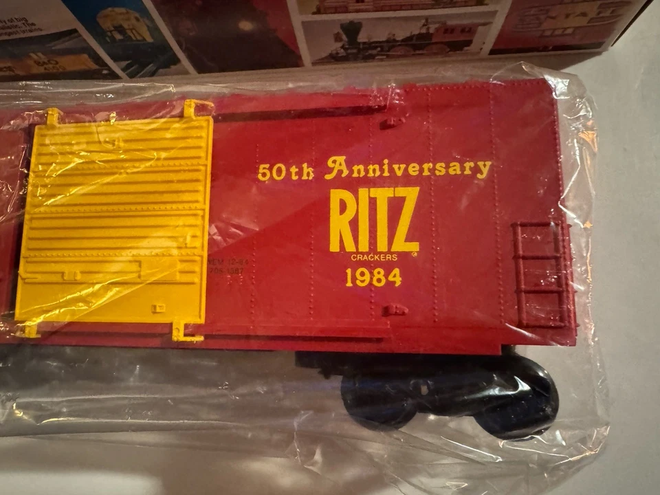 Lionel O Gauge 6-9626 Nibisco Brands Inc., RITZ Crackers Hi-Cube Box Car In Box - Image 4 of 4