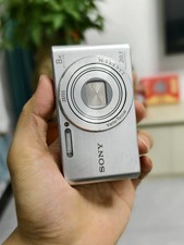 Sony DSC-W830 Cyber-shot CCD Optical Zoom 8x 25-200mm Compact Digital Camera