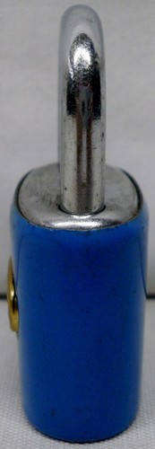 Vintage Diamond Brand Padlock Blue with 2 Keys - Picture 10 of 18