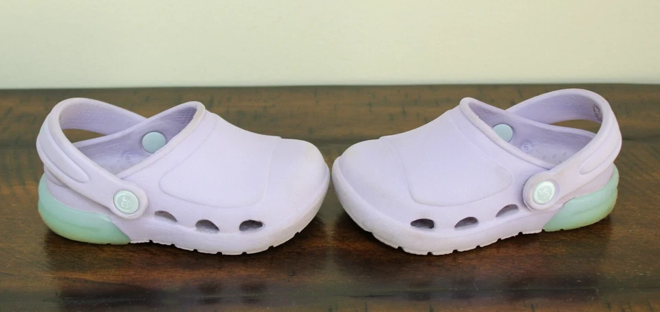 Zuecos Stride Rite PÚRPURA Niñas 6 Iluminados Zapatos Sin Cordones Sandalias Amigables con el Agua Foto 4 de 4