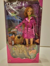Barbie como Daphne de Scooby Doo muñeca Barbie - Modelo Mattel #55887
