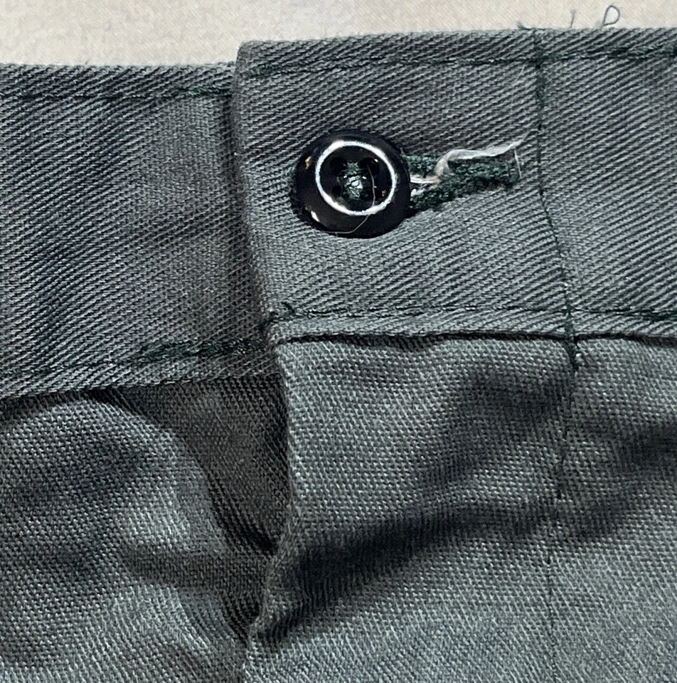 Lote de 3 Pantalones Cortos de Trabajo Universal Overall Company Talla 44 Verde Aramark Foto 4 de 4