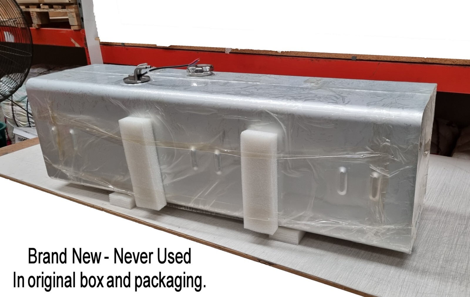 NEW LARGE CAPACITY (120 LITRE) RECTANGULAR, ALUMINIUM FUEL TANK