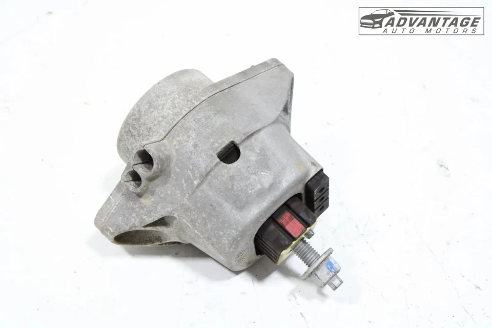 Chevrolet Camaro 2016-2024 motor de 2,0 L montaje delantero izquierdo soporte OEM Foto 2 de 4