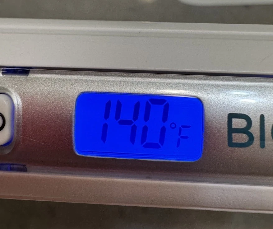 Rizador de cerámica giratorio Bio Ionic StyleWinder barril de 1,5 pulgadas Foto 2 de 4