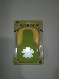 McGill  Floriano 2 1/8 Paper Blossoms Punch  Flower Pedel 64002 NEW