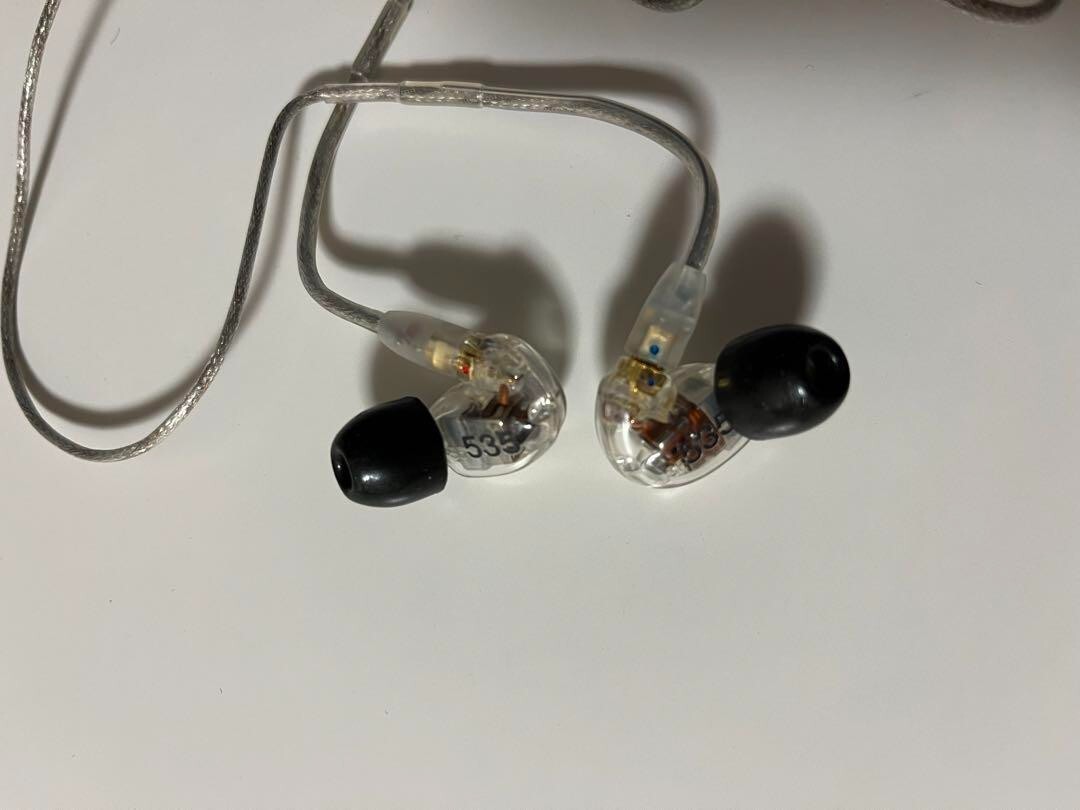 SHURE SE535-CL-A Sound Isolating In-Ear Headphones Clear SHURE SE535-CL-A Sound Isolating In-Ear Headphones Clear