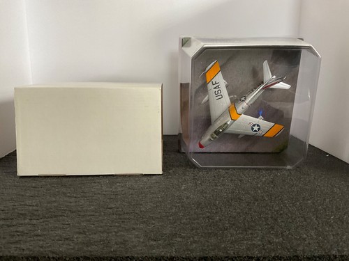 Corgi Legends US35803 F-86f-30 Sabre James Hagerstrom 67th FB Squadron 18th Fb. - Picture 2 of 3
