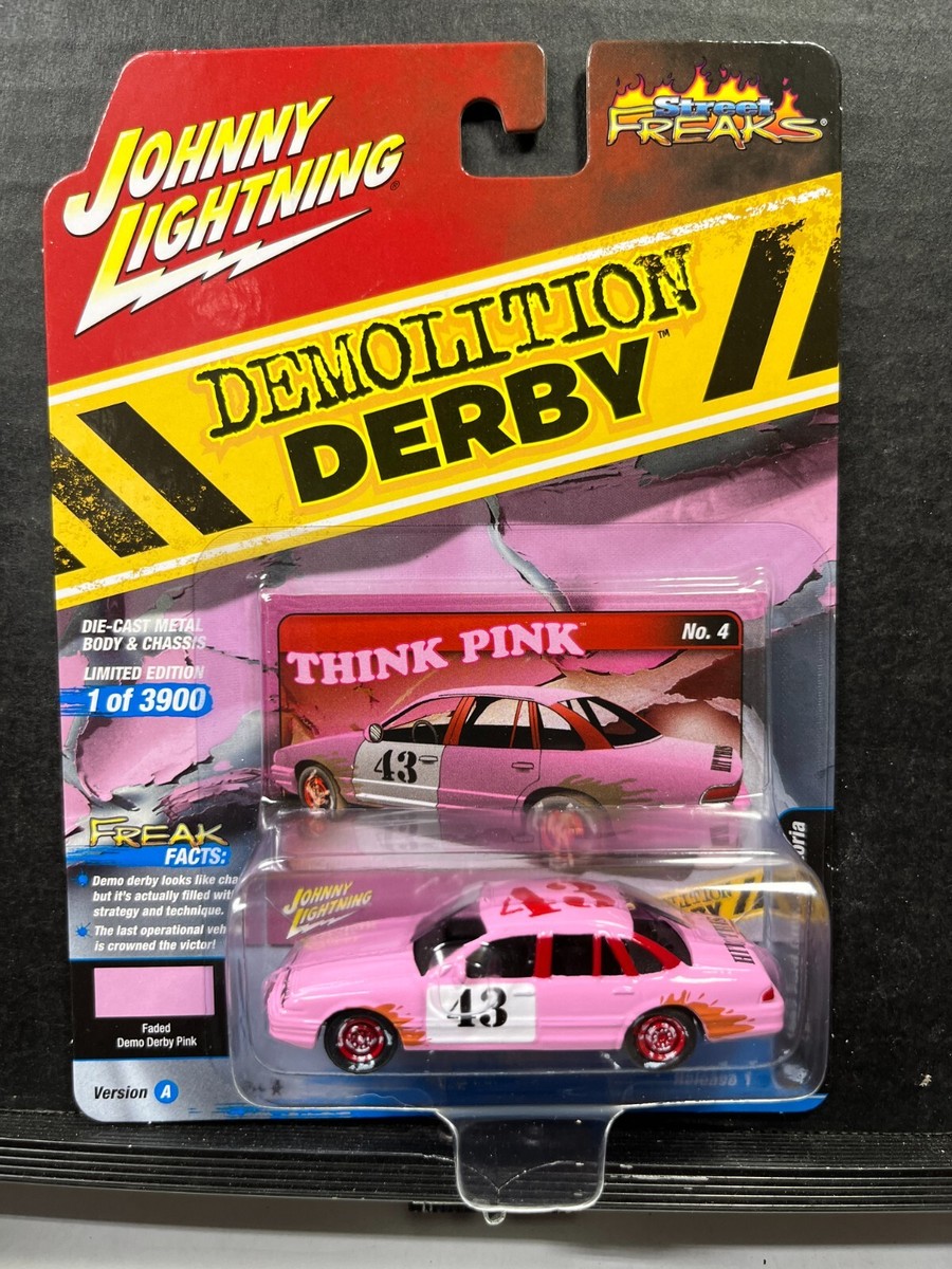 1/64 JOHNNY LIGHTNING DEMOLITION DERBY 1997 FORD CROWN #43