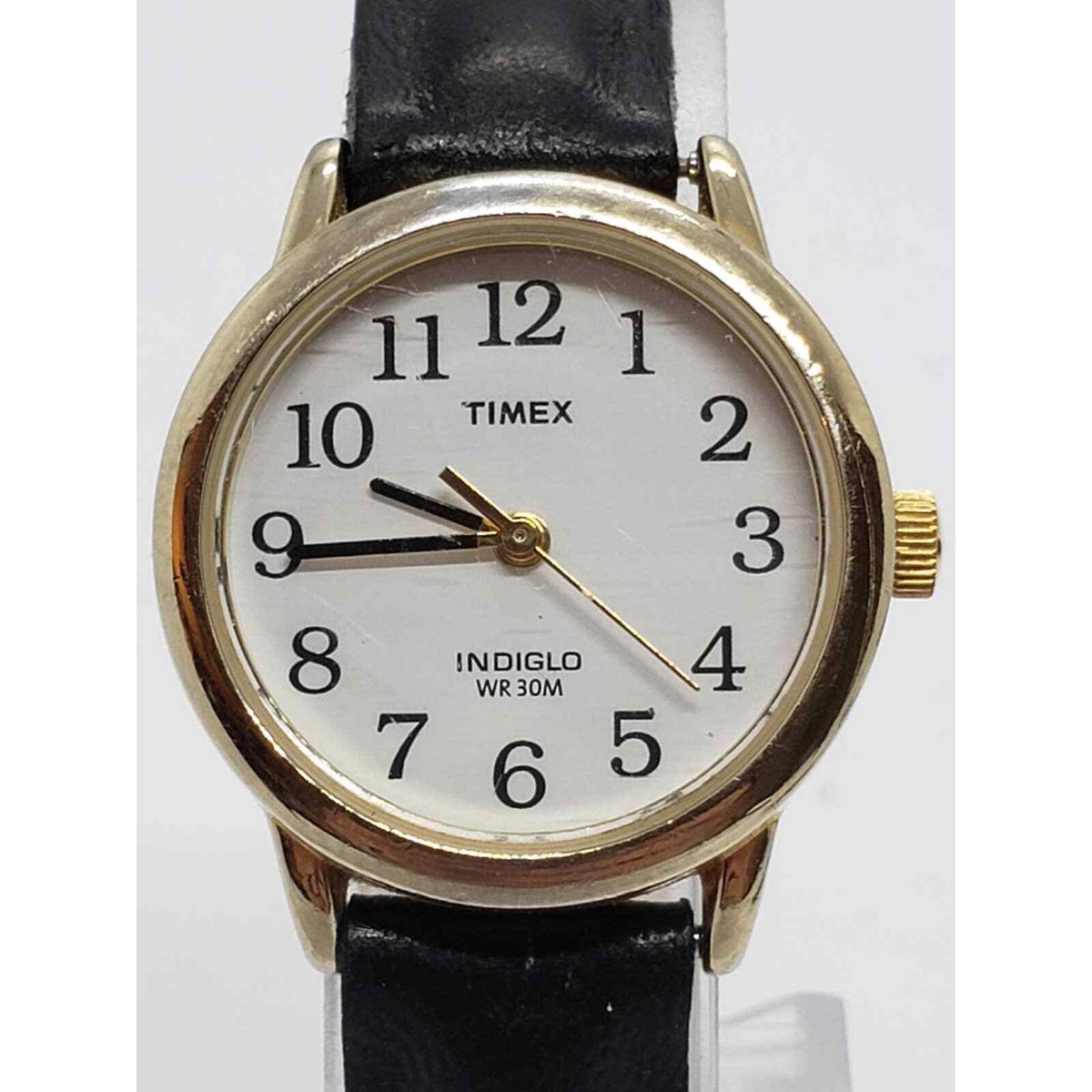 Timex Indiglo men's classic style dress watch. Water