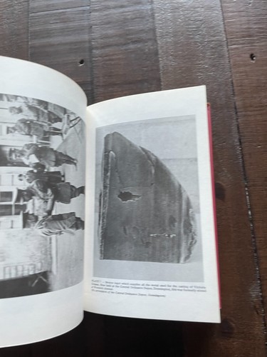 The Evolution of the Victoria Cross HB M J Crook - Imagen 6 de 7