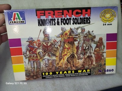Italeri French Knights & Foot Soldiers 100 Years War Soldier Figures 1/32 #6860