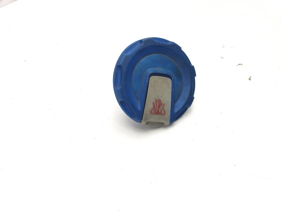 AUDI A4 B9 2016 COOLANT EXPANSION TANK CAP COVER 4M0121321 - Image 4 of 4