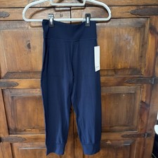 Lululemon Women's Size 4 Dark Blue Align Jogger Cropped Jogger Pant