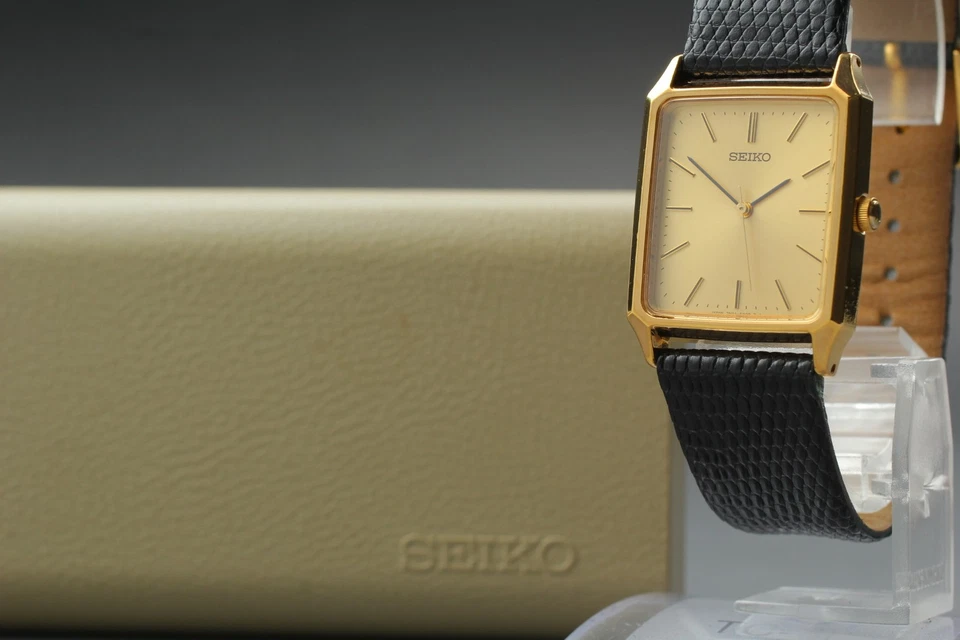 【N MINT w/BOX】 Vintage SEIKO Spirit 7N01-5180 Gold Dial Quartz Men's Watch JAPAN - Image 3 of 4