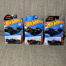 Hot Wheels Formula 1 Neom McLaren, Mercedes-AMG , Williams Racing - Lot Of 3