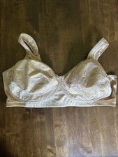 Playtex 18 Hr Hour Bra  4745 Ultimate Wireless Support Full Coverage 44C Nude