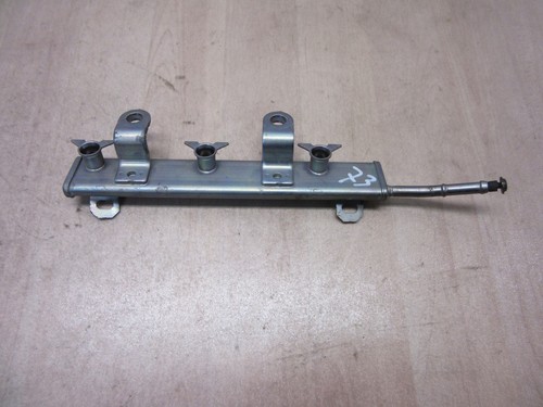 SUZUKI ALTO V GF 1.0 50 kW 68 PS Einspritzleiste Kraftstoffverteiler (73)