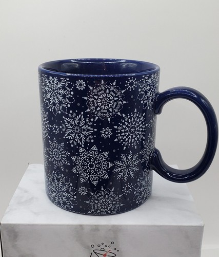 Chic & Tonic Ceramic Snowflake Winter Mug Navy Blue And White New In Box 16 OZ - Picture 3 of 12