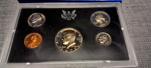 1972 United States Proof Set With Box - U.S. Coins Proof Set - Picture 2 of 2