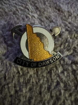 Vintage City of Dawson Yukon Pin Klondike Gold Rush Mining Souvenir Badge