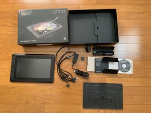 Wacom DTK-1300 Cintiq 13HD Creative Pen Display Tablet mit Zubehör von Jp