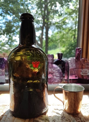 British Rum Or Porter Free Blown Bottle, Circa 1810-1820