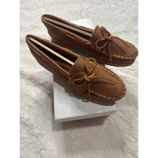 Minnetonka MooseClassic Moccasin Women Size 6 Tan NEW Leather Loafer 490