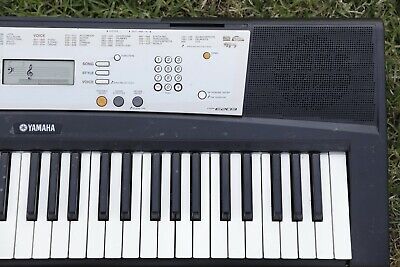 Yamaha PSR-E203 61-Key Portable Keyboard
