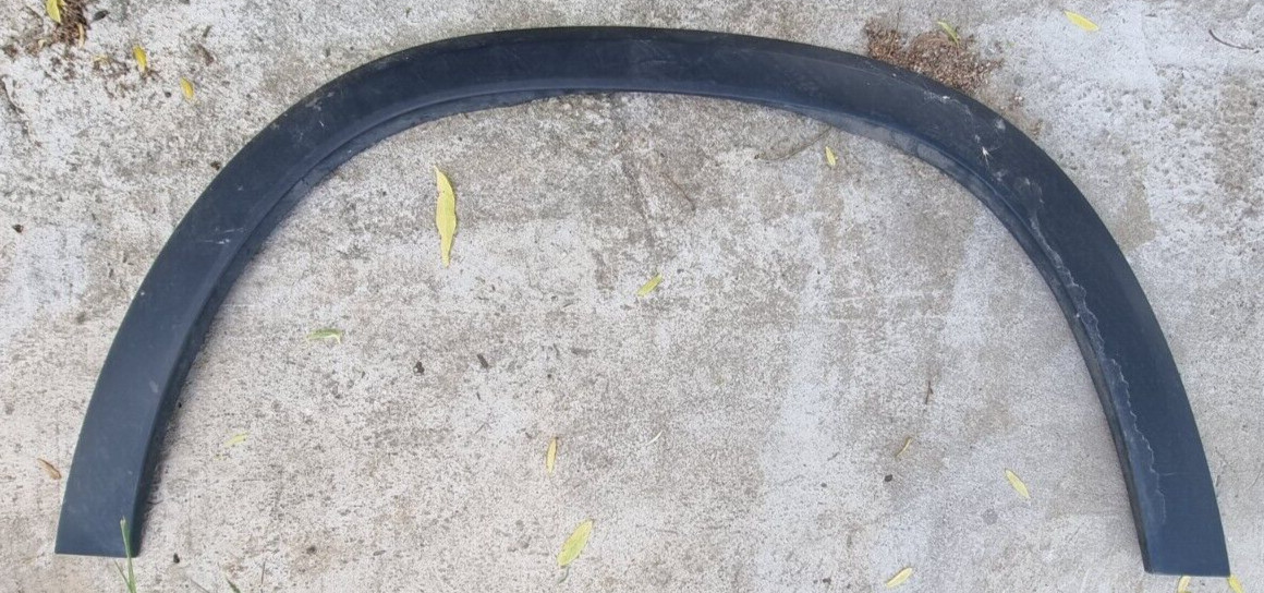 Mercedes GLE 167 A1678854800 right fender trim | eBay