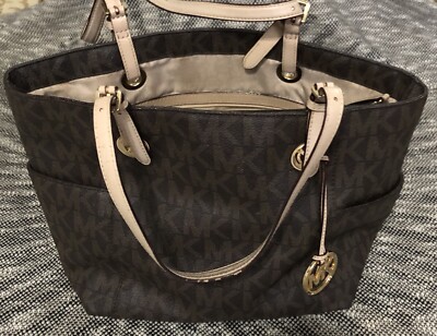 Michael Kors Aria Large Signature Tote Shoulder Bag B-1307