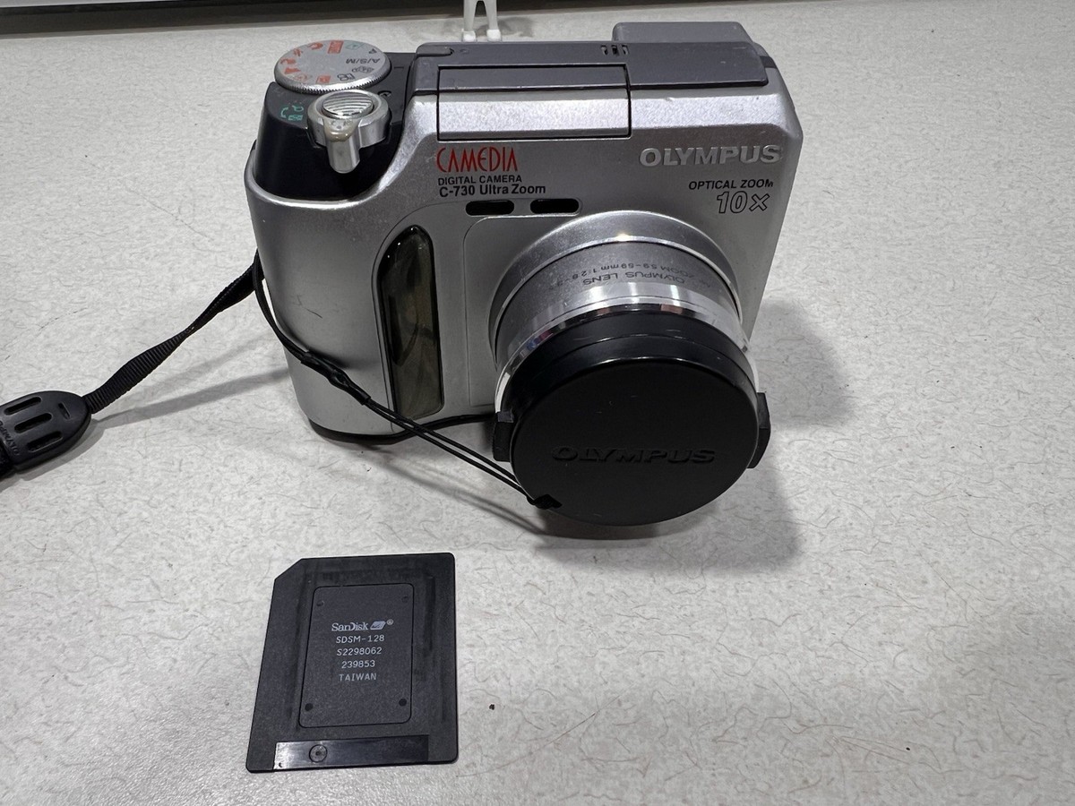 Vintage Olympus CAMEDIA C-730 Ultra Zoom 3.2 MP 10x zoom W/ 128mb