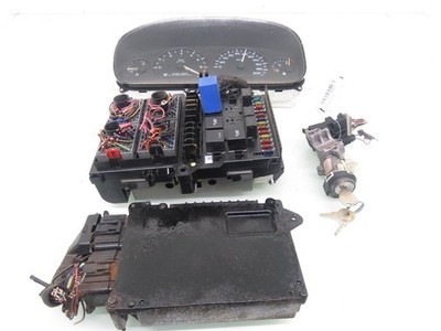 Chrysler Voyager 1996 Sonstiges Motorsteuergerät ECU 467132423199A CML43345