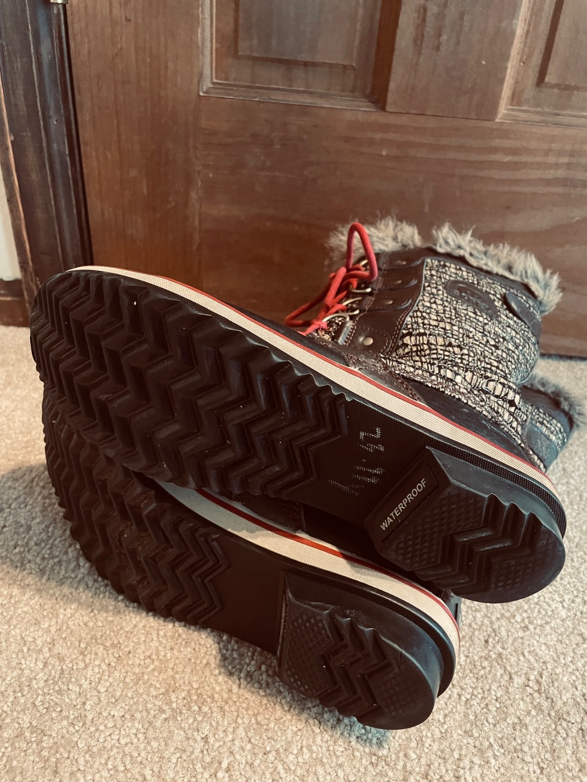 Sorel Tofino Waterproof Women's 8.5  Tall Lace Up Snow Boots NL2388-231 Black