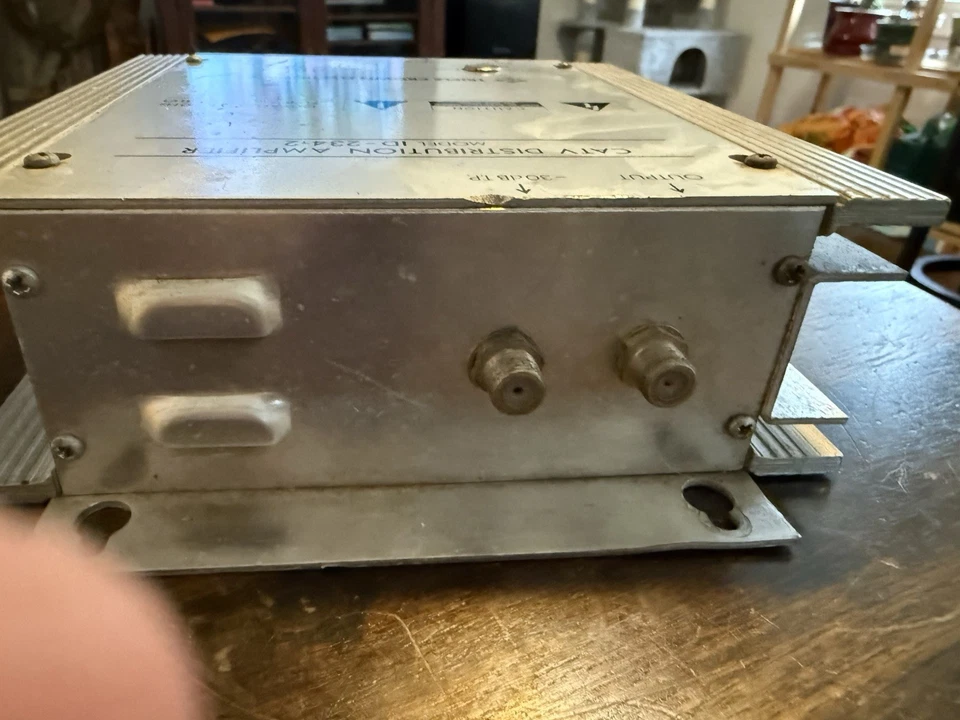 Amplificador de distribución CATV Triple Crown Electronics. ID-234-2. Leer descripción Foto 3 de 4