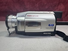 Panasonic PV-DV702D Panasonic Palmcorder 700x digital zoom Camcorder