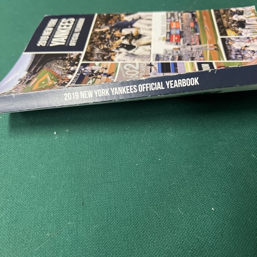 2019 New York Yankees Official Yearbook - Bild 6 von 8