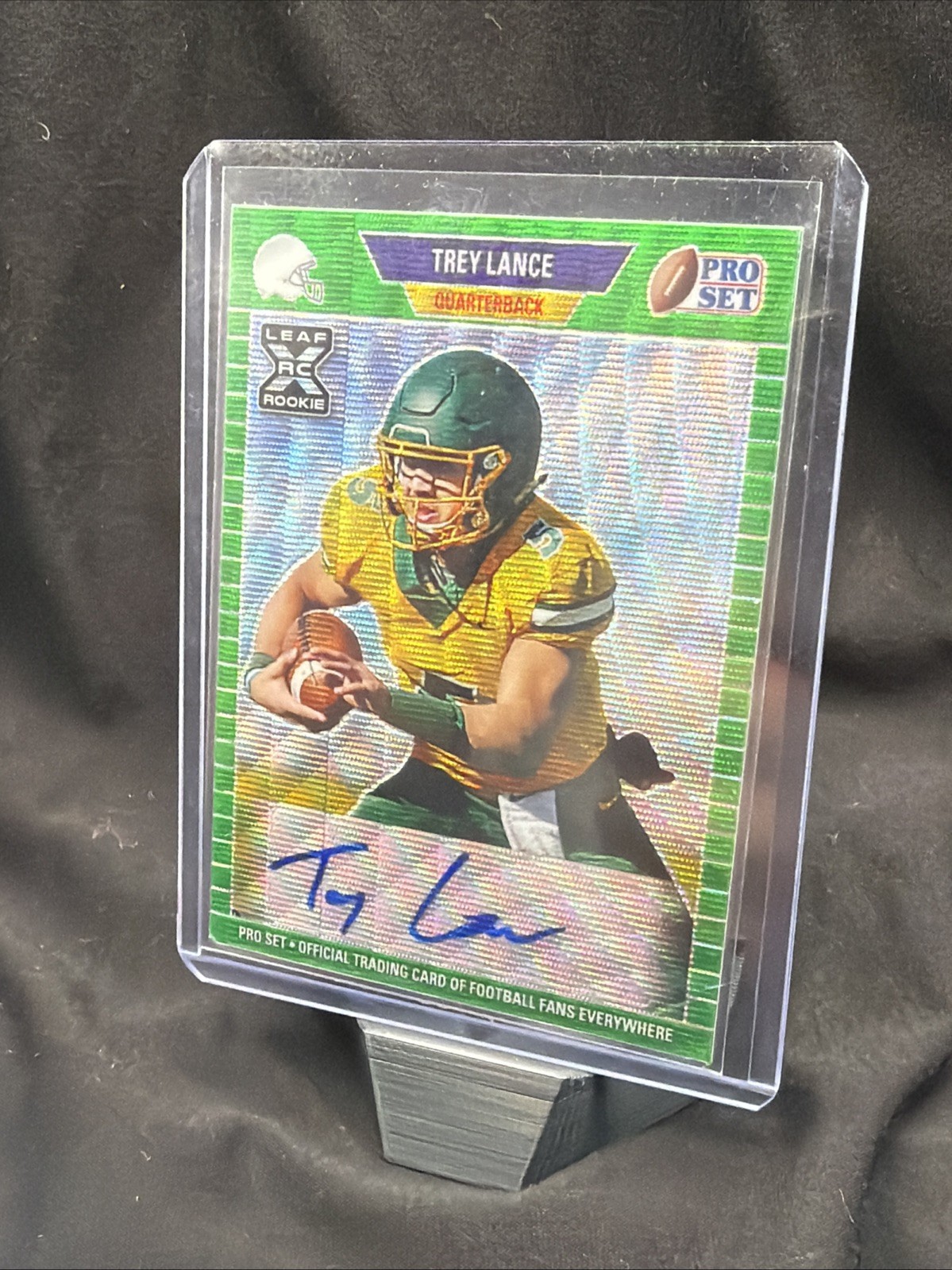 Trey Lance Leaf Trinity Patch Autographs Xrc #PATL2 Base